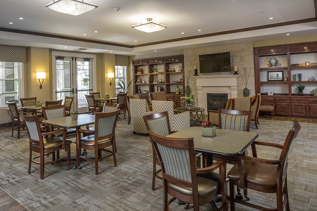 Oak_Cottage_Dining_Area_2-1