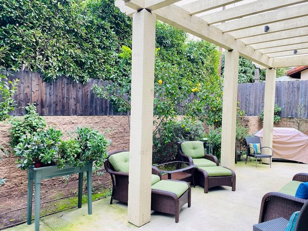 Oak_Cottage_back_porch_1