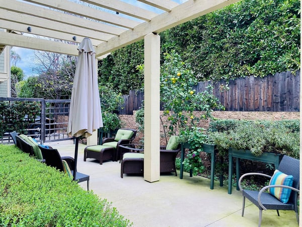 Oak_Cottage_back_porch_2